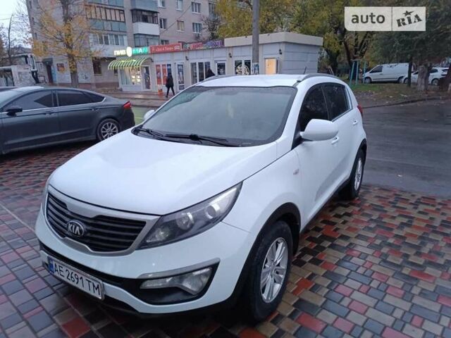 Белый Киа Sportage, объемом двигателя 1.69 л и пробегом 178 тыс. км за 12000 $, фото 9 на Automoto.ua