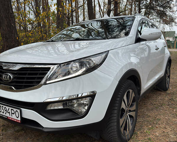 Білий Кіа Sportage, об'ємом двигуна 1.69 л та пробігом 222 тис. км за 12500 $, фото 2 на Automoto.ua