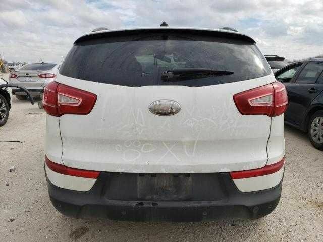 Белый Киа Sportage, объемом двигателя 0 л и пробегом 153 тыс. км за 1600 $, фото 5 на Automoto.ua