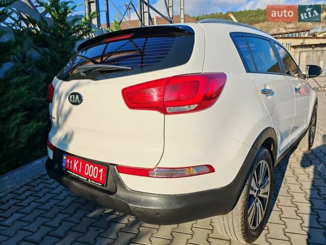 Белый Киа Sportage, объемом двигателя 0 л и пробегом 195 тыс. км за 15300 $, фото 6 на Automoto.ua