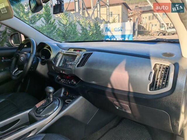 Белый Киа Sportage, объемом двигателя 0 л и пробегом 195 тыс. км за 15300 $, фото 39 на Automoto.ua