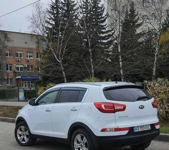 Білий Кіа Sportage, об'ємом двигуна 2 л та пробігом 102 тис. км за 14700 $, фото 8 на Automoto.ua