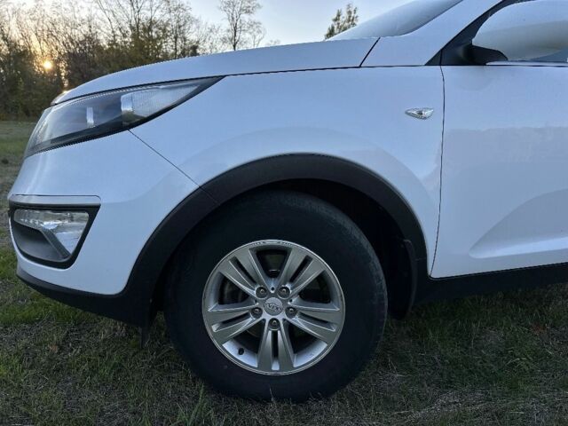 Білий Кіа Sportage, об'ємом двигуна 1.7 л та пробігом 223 тис. км за 12500 $, фото 8 на Automoto.ua