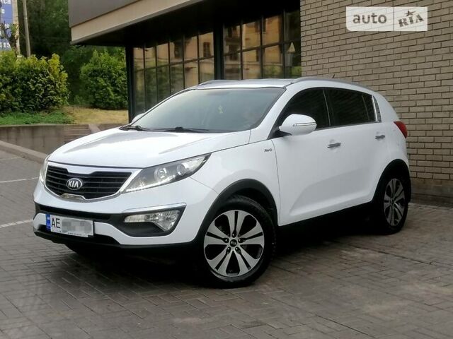 Белый Киа Sportage, объемом двигателя 2 л и пробегом 102 тыс. км за 13800 $, фото 1 на Automoto.ua