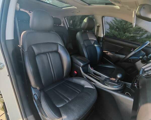 Белый Киа Sportage, объемом двигателя 0 л и пробегом 195 тыс. км за 15300 $, фото 37 на Automoto.ua