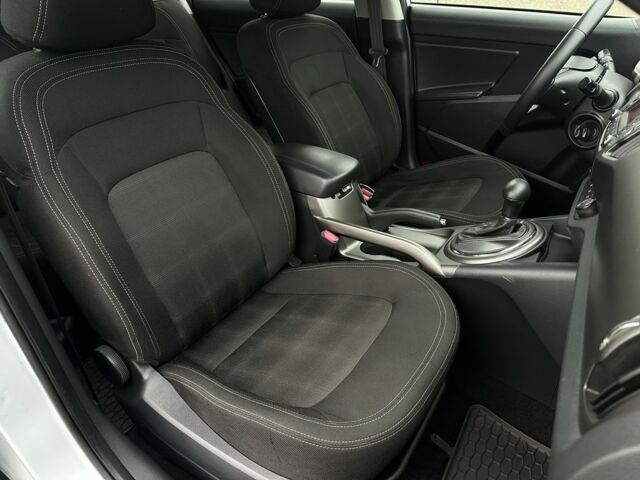 Білий Кіа Sportage, об'ємом двигуна 2 л та пробігом 121 тис. км за 12300 $, фото 18 на Automoto.ua