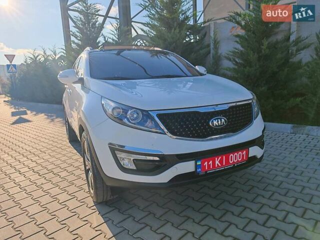 Белый Киа Sportage, объемом двигателя 0 л и пробегом 195 тыс. км за 15300 $, фото 2 на Automoto.ua