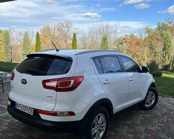 Кіа Sportage 2013 у Запоріжжя на Automoto.ua Білий Кіа Sportage, об'ємом двигуна 1.7 л та пробігом 163 тис. км за 12850 $, фото 19 на Automoto.ua