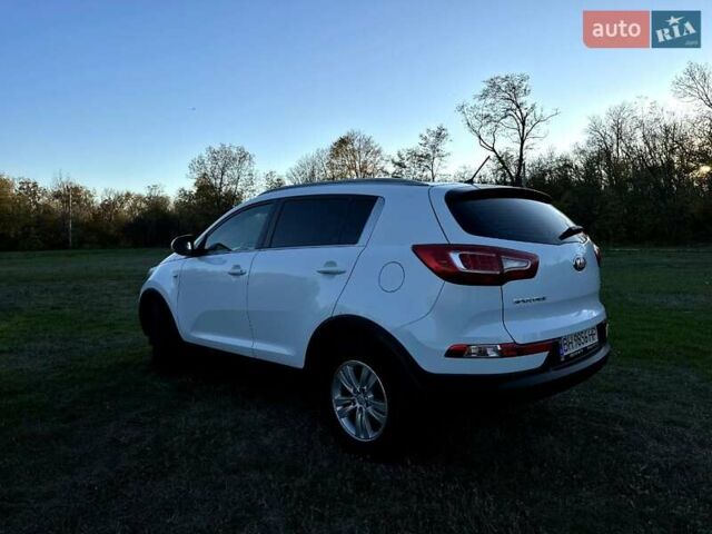 Белый Киа Sportage, объемом двигателя 1.69 л и пробегом 222 тыс. км за 12000 $, фото 10 на Automoto.ua