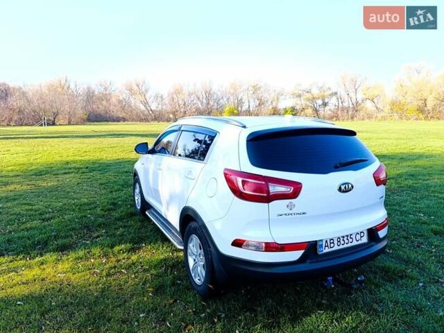 Белый Киа Sportage, объемом двигателя 1.69 л и пробегом 202 тыс. км за 13900 $, фото 7 на Automoto.ua