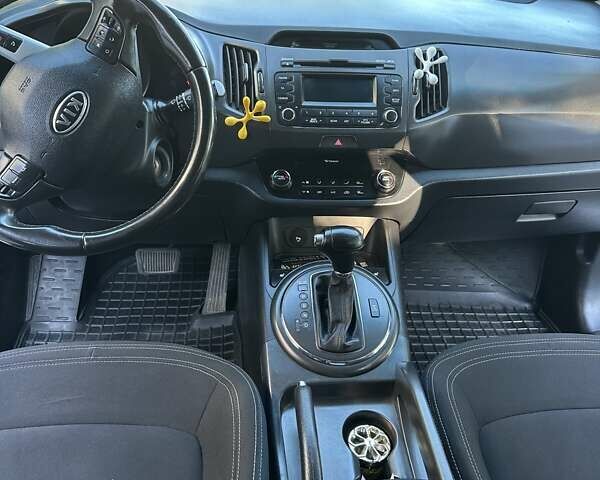 Белый Киа Sportage, объемом двигателя 2 л и пробегом 157 тыс. км за 13800 $, фото 19 на Automoto.ua