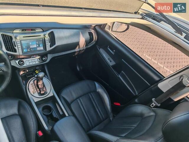 Белый Киа Sportage, объемом двигателя 0 л и пробегом 195 тыс. км за 15300 $, фото 13 на Automoto.ua