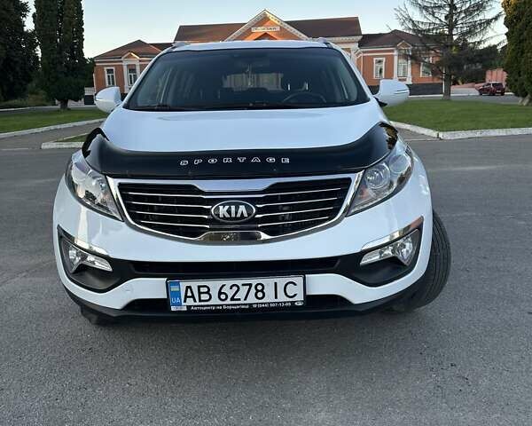 Белый Киа Sportage, объемом двигателя 2 л и пробегом 157 тыс. км за 13800 $, фото 2 на Automoto.ua