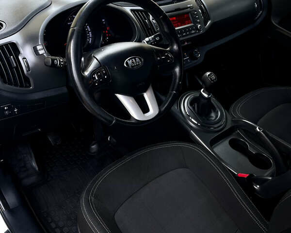 Кіа Sportage 2013 у Запоріжжя на Automoto.ua Білий Кіа Sportage, об'ємом двигуна 1.7 л та пробігом 163 тис. км за 12850 $, фото 61 на Automoto.ua