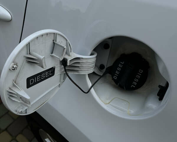 Кіа Sportage 2013 у Запоріжжя на Automoto.ua Білий Кіа Sportage, об'ємом двигуна 1.7 л та пробігом 163 тис. км за 12850 $, фото 49 на Automoto.ua