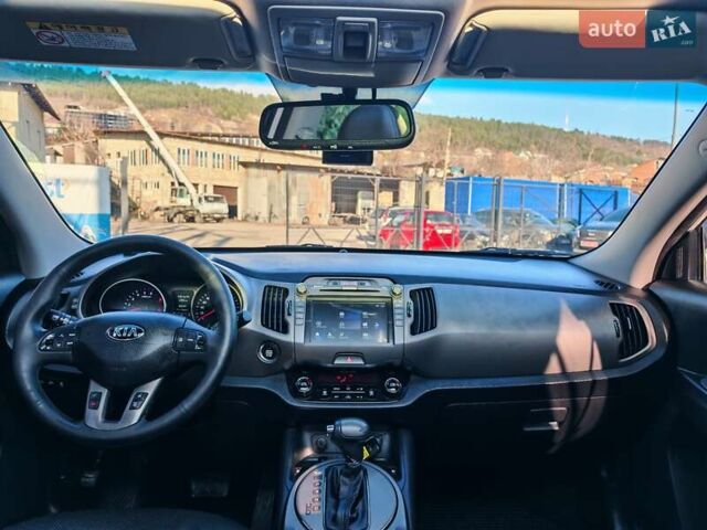 Белый Киа Sportage, объемом двигателя 0 л и пробегом 195 тыс. км за 15300 $, фото 14 на Automoto.ua