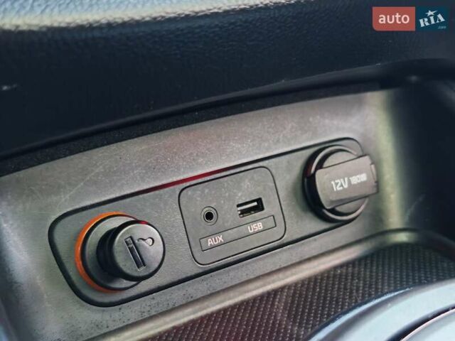 Белый Киа Sportage, объемом двигателя 0 л и пробегом 195 тыс. км за 15300 $, фото 27 на Automoto.ua