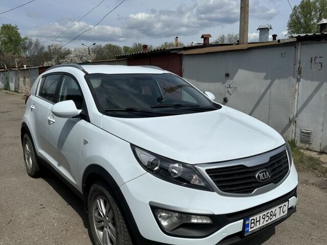 Белый Киа Sportage, объемом двигателя 2 л и пробегом 170 тыс. км за 10500 $, фото 1 на Automoto.ua