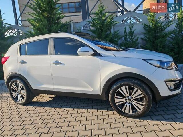 Белый Киа Sportage, объемом двигателя 0 л и пробегом 195 тыс. км за 15300 $, фото 3 на Automoto.ua