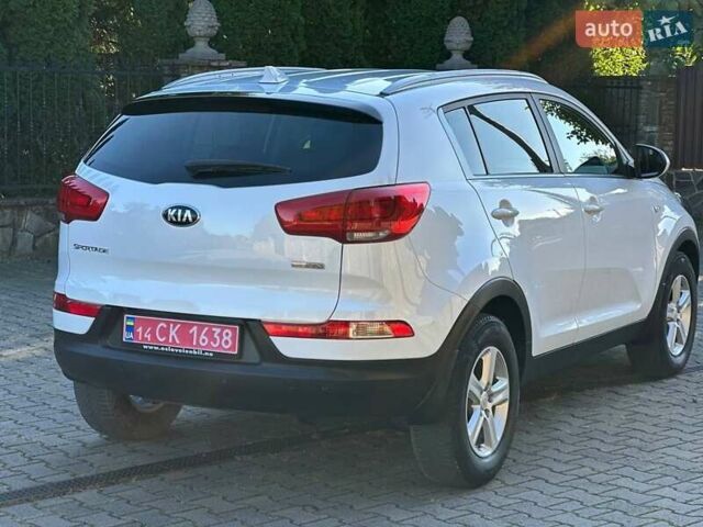 Білий Кіа Sportage, об'ємом двигуна 1.59 л та пробігом 219 тис. км за 12900 $, фото 500 на Automoto.ua