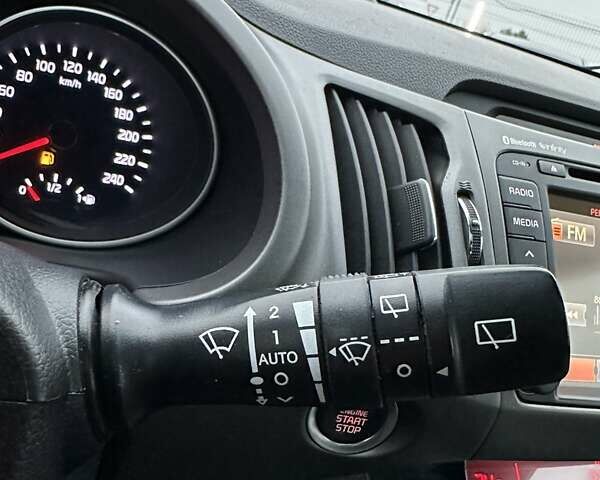 Белый Киа Sportage, объемом двигателя 1.6 л и пробегом 171 тыс. км за 13800 $, фото 34 на Automoto.ua