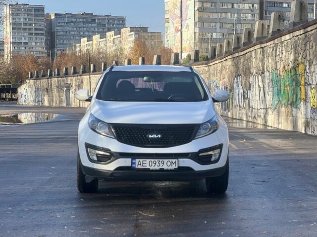 Білий Кіа Sportage, об'ємом двигуна 2 л та пробігом 229 тис. км за 13750 $, фото 10 на Automoto.ua