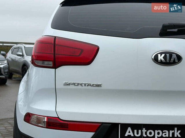 Белый Киа Sportage, объемом двигателя 2 л и пробегом 127 тыс. км за 14690 $, фото 8 на Automoto.ua