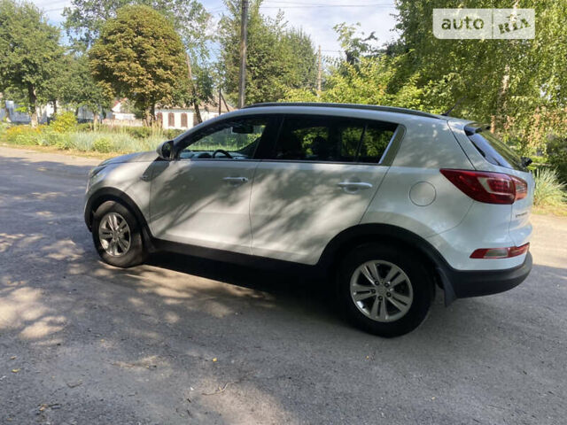 Білий Кіа Sportage, об'ємом двигуна 1.7 л та пробігом 97 тис. км за 13900 $, фото 9 на Automoto.ua