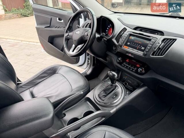 Белый Киа Sportage, объемом двигателя 2 л и пробегом 191 тыс. км за 15850 $, фото 26 на Automoto.ua