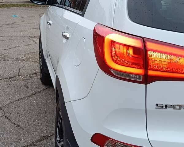 Білий Кіа Sportage, об'ємом двигуна 1.69 л та пробігом 230 тис. км за 14440 $, фото 17 на Automoto.ua