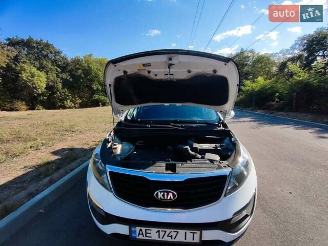 Белый Киа Sportage, объемом двигателя 1.7 л и пробегом 243 тыс. км за 13200 $, фото 29 на Automoto.ua