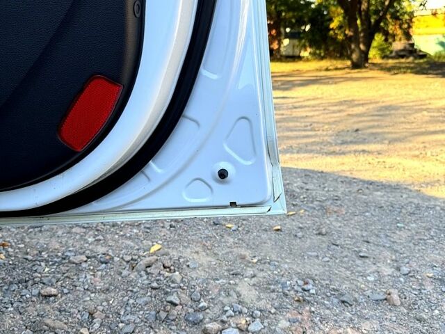 Белый Киа Sportage, объемом двигателя 1.7 л и пробегом 95 тыс. км за 13800 $, фото 10 на Automoto.ua