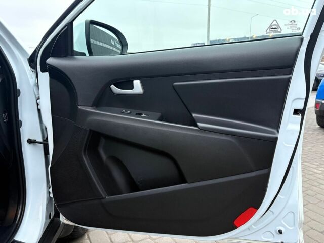 Белый Киа Sportage, объемом двигателя 2 л и пробегом 127 тыс. км за 14690 $, фото 27 на Automoto.ua