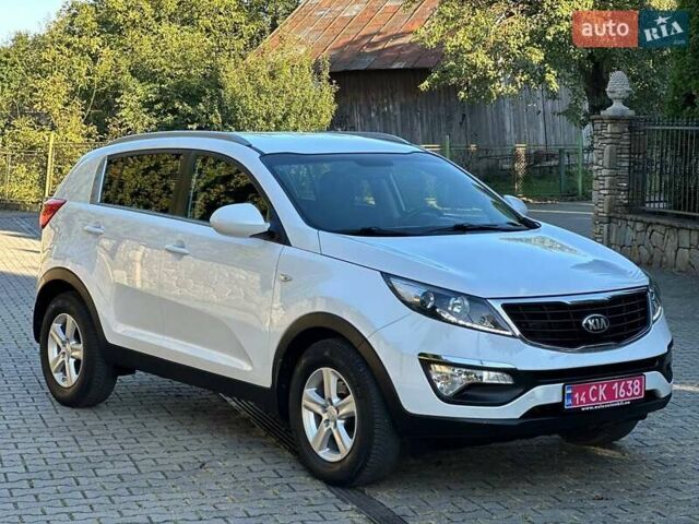 Білий Кіа Sportage, об'ємом двигуна 1.59 л та пробігом 219 тис. км за 12900 $, фото 14 на Automoto.ua
