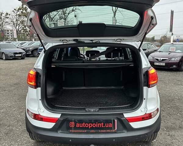 Белый Киа Sportage, объемом двигателя 1.6 л и пробегом 171 тыс. км за 13800 $, фото 12 на Automoto.ua