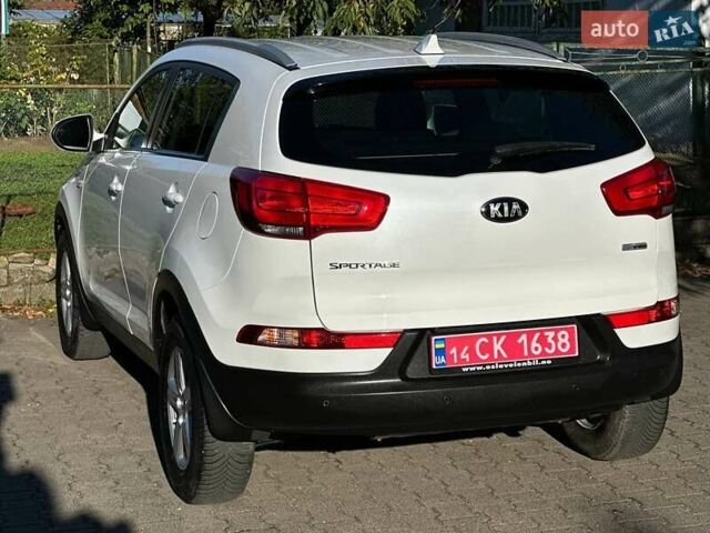 Білий Кіа Sportage, об'ємом двигуна 1.59 л та пробігом 219 тис. км за 12900 $, фото 18 на Automoto.ua