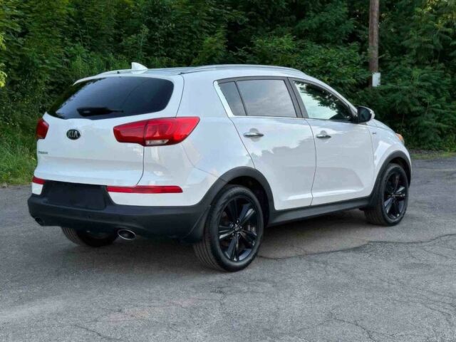 Белый Киа Sportage, объемом двигателя 2 л и пробегом 86 тыс. км за 7600 $, фото 4 на Automoto.ua