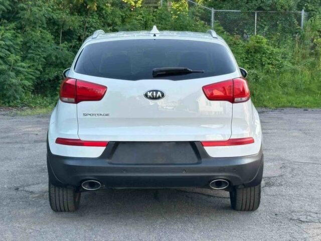 Белый Киа Sportage, объемом двигателя 2 л и пробегом 86 тыс. км за 7600 $, фото 5 на Automoto.ua