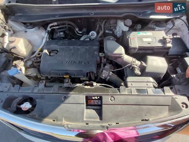 Белый Киа Sportage, объемом двигателя 1.7 л и пробегом 243 тыс. км за 13200 $, фото 30 на Automoto.ua