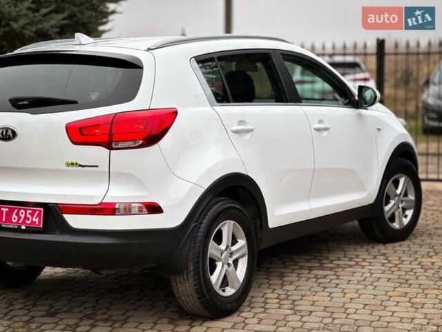 Белый Киа Sportage, объемом двигателя 1.7 л и пробегом 232 тыс. км за 14500 $, фото 17 на Automoto.ua