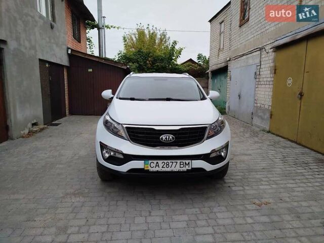 Белый Киа Sportage, объемом двигателя 2 л и пробегом 194 тыс. км за 11900 $, фото 5 на Automoto.ua