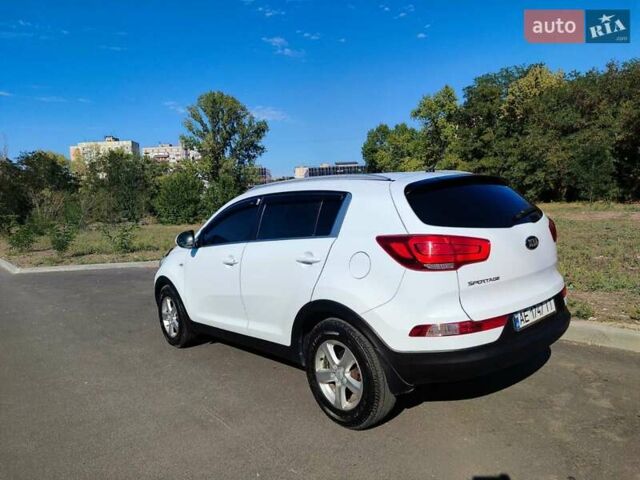 Белый Киа Sportage, объемом двигателя 1.7 л и пробегом 243 тыс. км за 13200 $, фото 5 на Automoto.ua