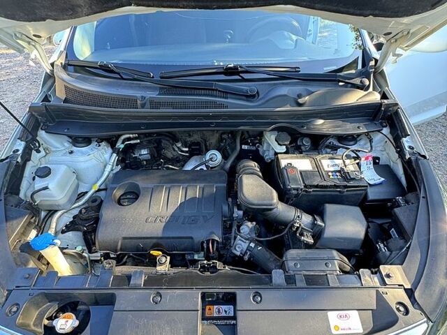 Белый Киа Sportage, объемом двигателя 1.7 л и пробегом 95 тыс. км за 13800 $, фото 6 на Automoto.ua