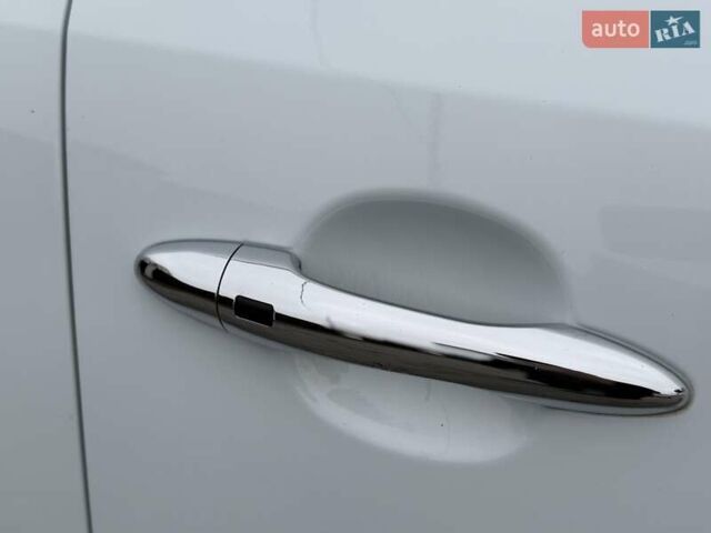 Белый Киа Sportage, объемом двигателя 2 л и пробегом 191 тыс. км за 15850 $, фото 15 на Automoto.ua