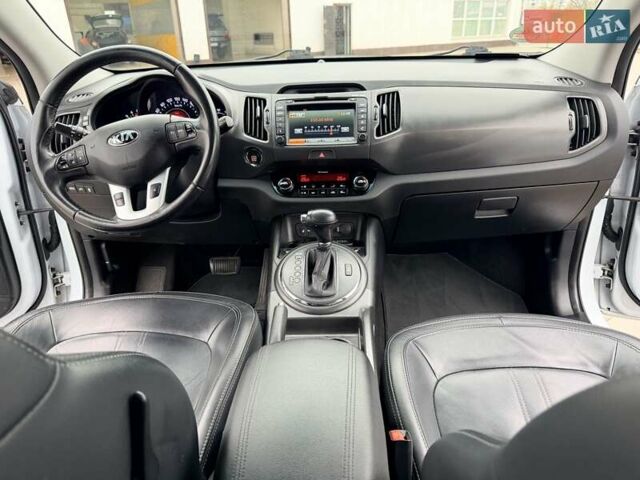 Белый Киа Sportage, объемом двигателя 2 л и пробегом 191 тыс. км за 15850 $, фото 30 на Automoto.ua
