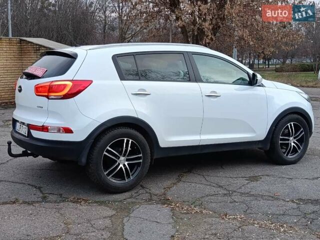 Білий Кіа Sportage, об'ємом двигуна 1.69 л та пробігом 230 тис. км за 14440 $, фото 6 на Automoto.ua