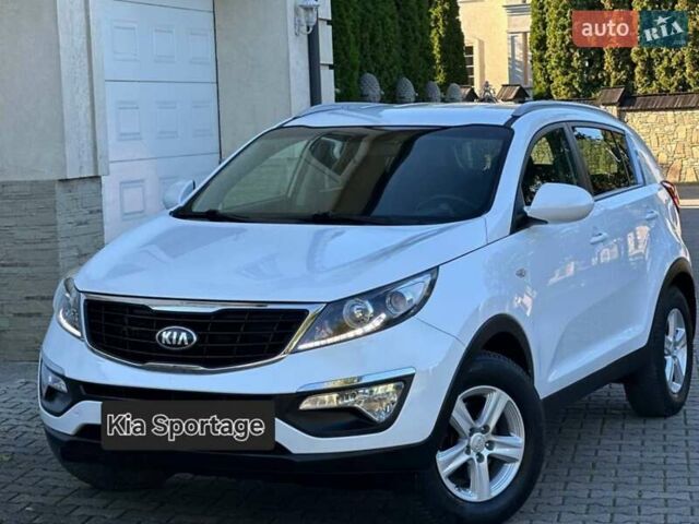 Білий Кіа Sportage, об'ємом двигуна 1.59 л та пробігом 219 тис. км за 12900 $, фото 518 на Automoto.ua