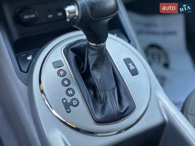 Белый Киа Sportage, объемом двигателя 2.36 л и пробегом 230 тыс. км за 11450 $, фото 24 на Automoto.ua