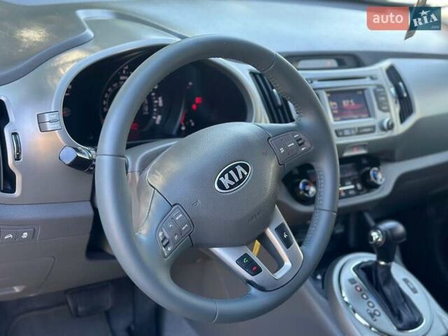 Белый Киа Sportage, объемом двигателя 2.36 л и пробегом 230 тыс. км за 11450 $, фото 16 на Automoto.ua