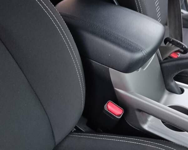 Білий Кіа Sportage, об'ємом двигуна 1.69 л та пробігом 230 тис. км за 14440 $, фото 71 на Automoto.ua